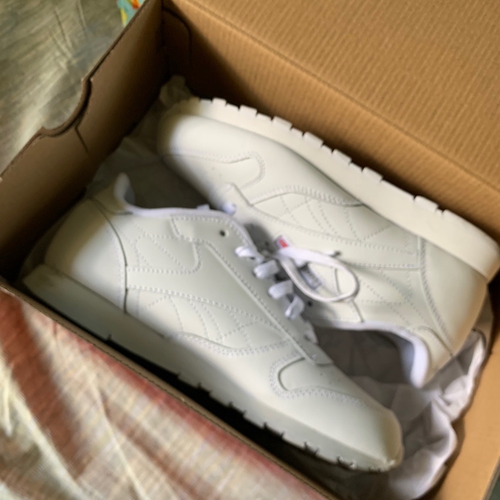 Reebok - Picture 11 of 14